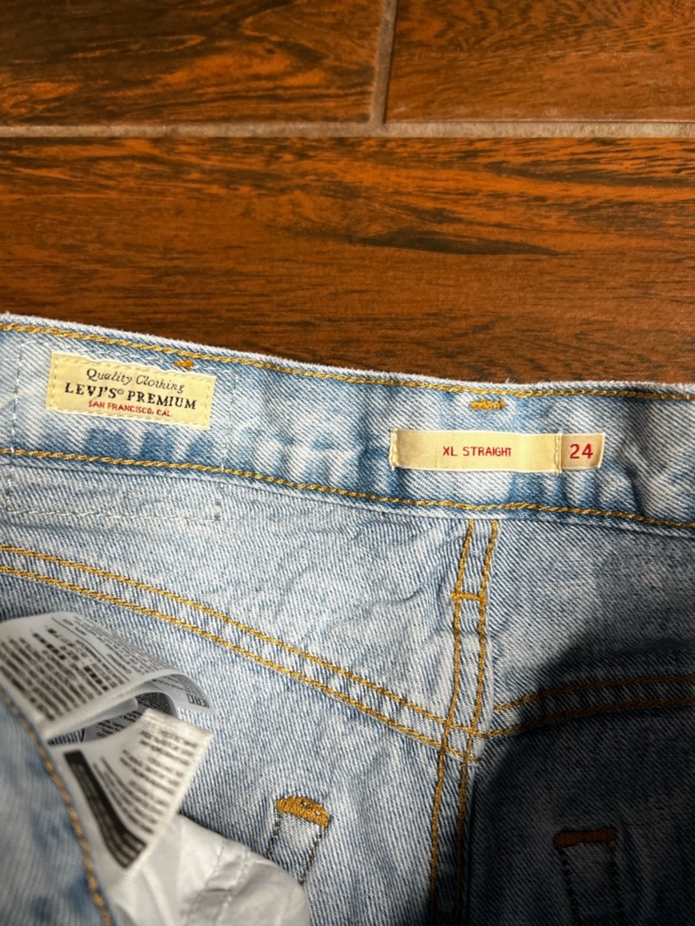 Levi’s Premium XL Straight Distressed Light Wash Wide Leg Denim Jeans - Picture 3 of 7